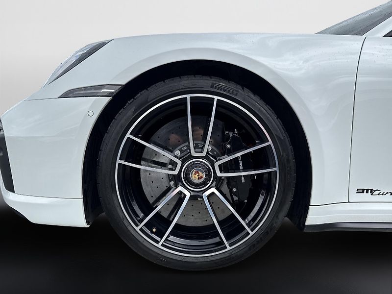 Porsche 911 Turbo S Cabriolet - fotka 9 z 28