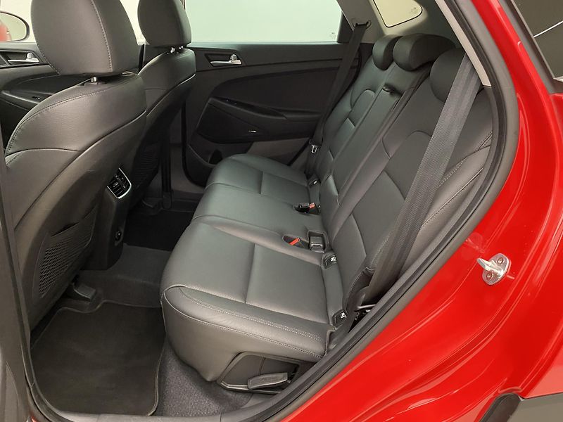 Hyundai Tucson 2.0CRDi 4x4 AUT PREMIUM CZ - fotka 5 z 64