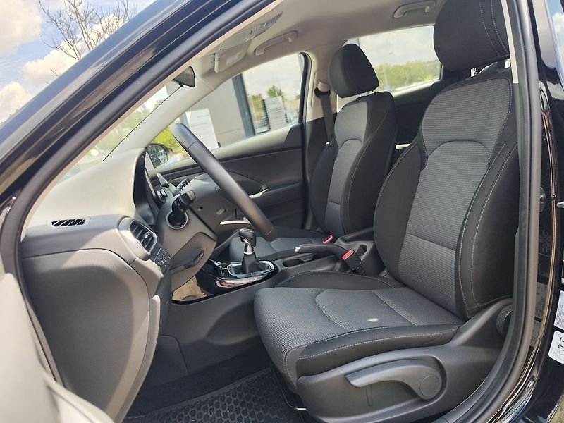 Hyundai i30 1.5 T-GDI/103kW Comfort 16 - fotka 12 z 31