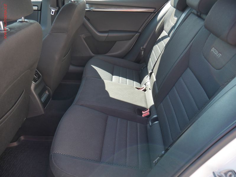 Škoda Octavia (2016) 2.0 TDi 4x4, 1.maj,ČR, Scout - fotka 10 z 26