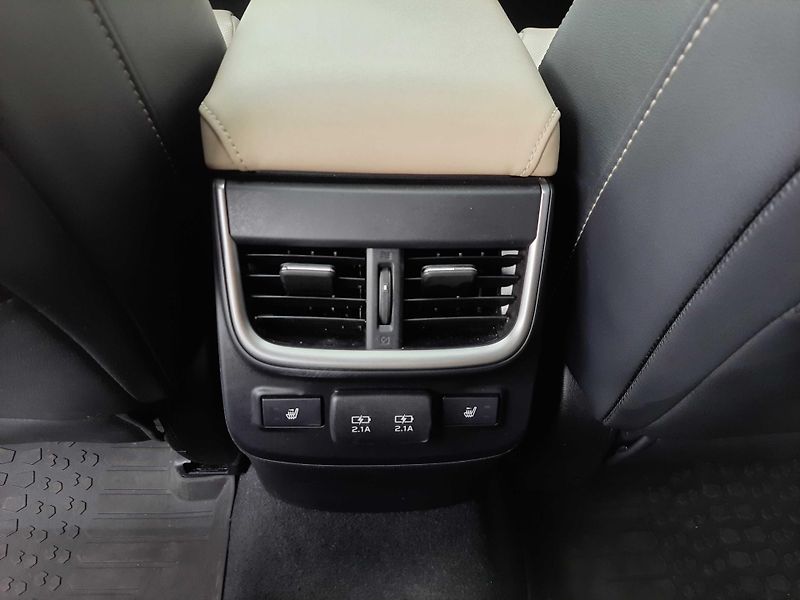 Subaru Outback (2021) 2,5i TOURING světlá kůže NAPPA - fotka 25 z 45