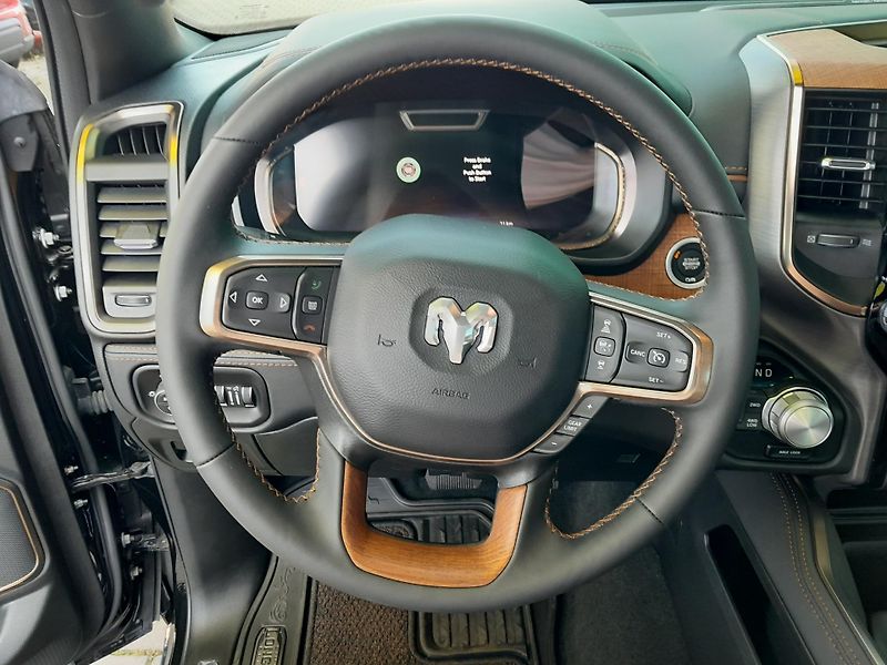 Dodge RAM (2025) 1500, 5.7 V8  Longhorn MY24 - fotka 28 z 41
