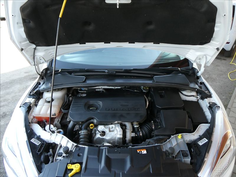 Ford Focus 1,5 TDCi Combi,po servise+STK - fotka 32 z 51