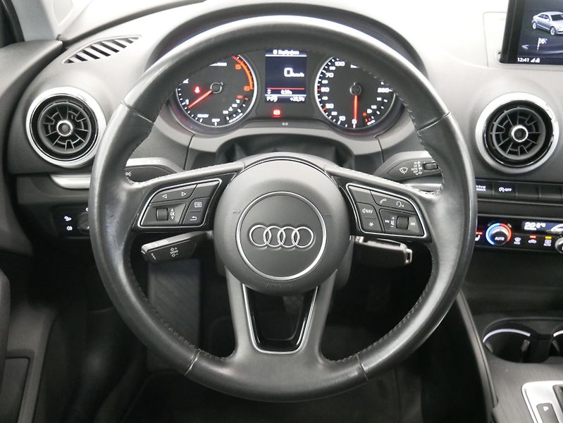 Audi A3 - fotka 18 z 25