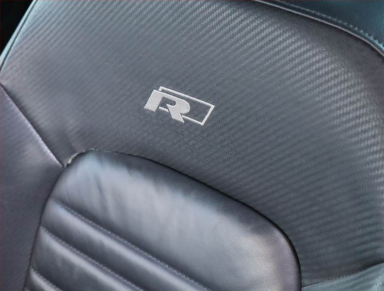 Volkswagen Passat (2018) R-Line 2.0 TDI, Automat, Kůže - fotka 20 z 22