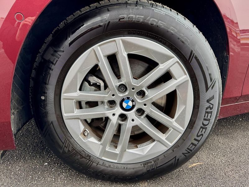 BMW Řada 2 (2024) LED, ACC, Kamera,2xAL sada kol - fotka 45 z 48