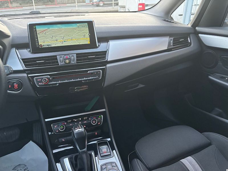 BMW Řada 2 218d-110KW/2017/1MAJ-AT-SERVIS - fotka 21 z 50