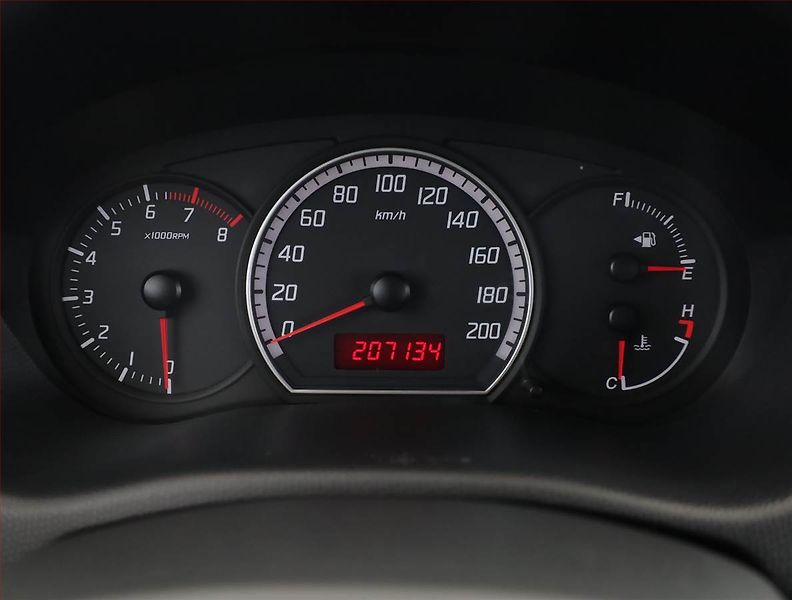Suzuki Swift (2005) 1.3, nová STK, plně pojízdný - fotka 9 z 15