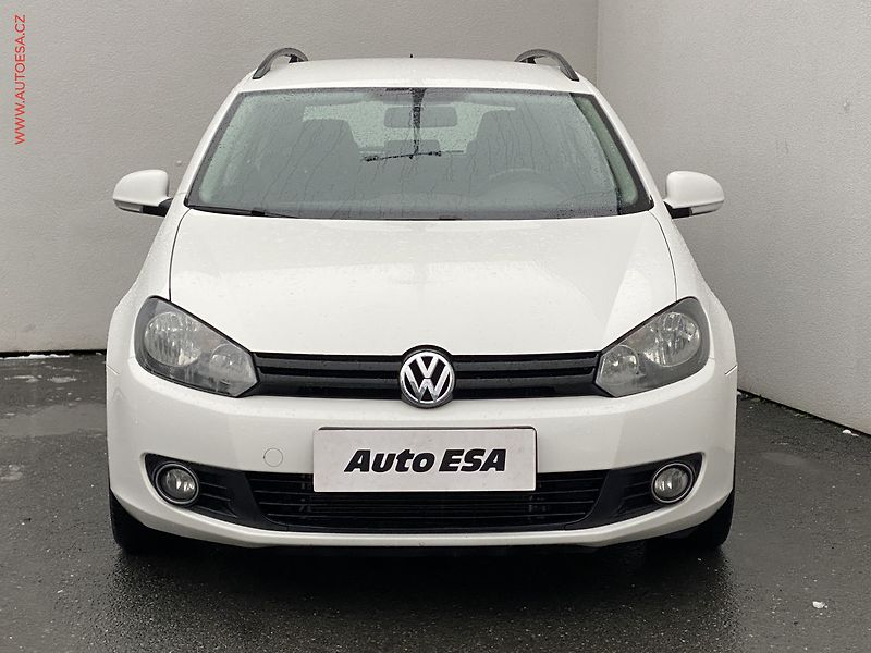 Volkswagen Golf (2010) 1.6 TDi, Trendline, AC - fotka 2 z 15