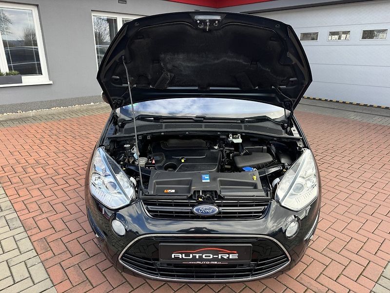 Ford S-MAX (2014) 2.0TDCi Titanium Navi Pano - fotka 28 z 46