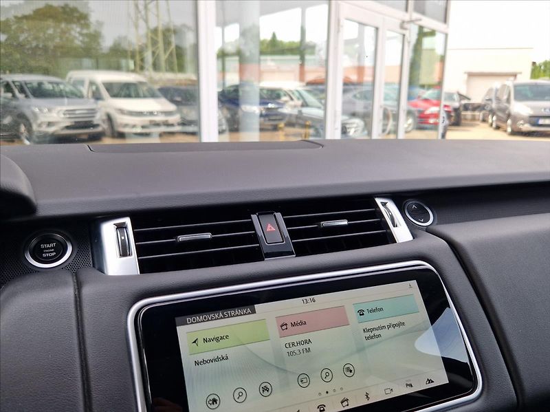 Land Rover Range Rover 3,0 TDV6 HSE PO VELK. SERVISU - fotka 42 z 48