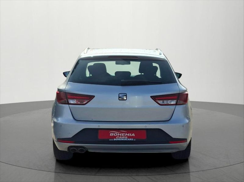 Seat Leon 2,0 110 KW ST FR Panorama - fotka 6 z 19