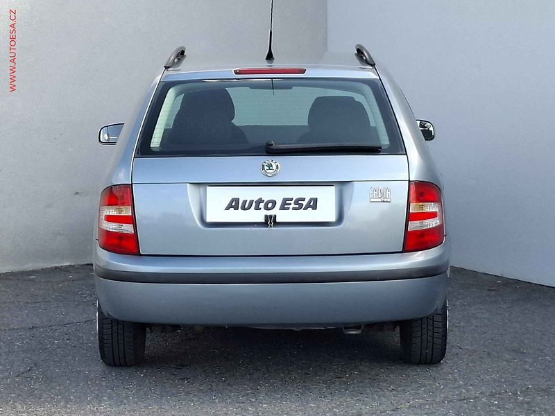 Škoda Fabia (2004) 1.4 16V, Tempomat - fotka 5 z 14