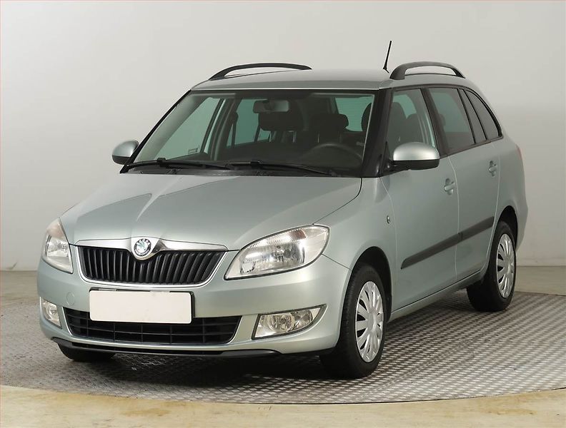 Škoda Fabia (2012) 1.2 TSI - fotka 2 z 17
