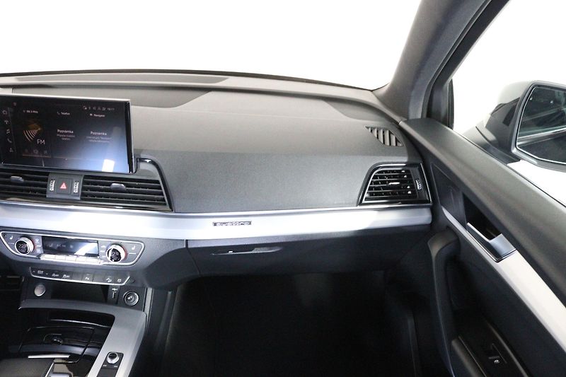 Audi Q5 Sline 40 TDI quattro Stronic - fotka 24 z 26