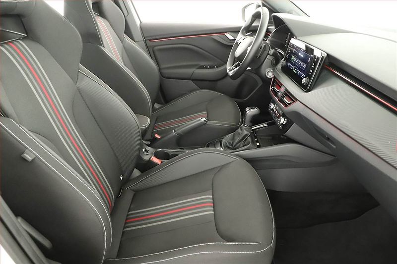 Škoda Kamiq (2025) 1.0 TSI, Monte Carlo - fotka 7 z 20