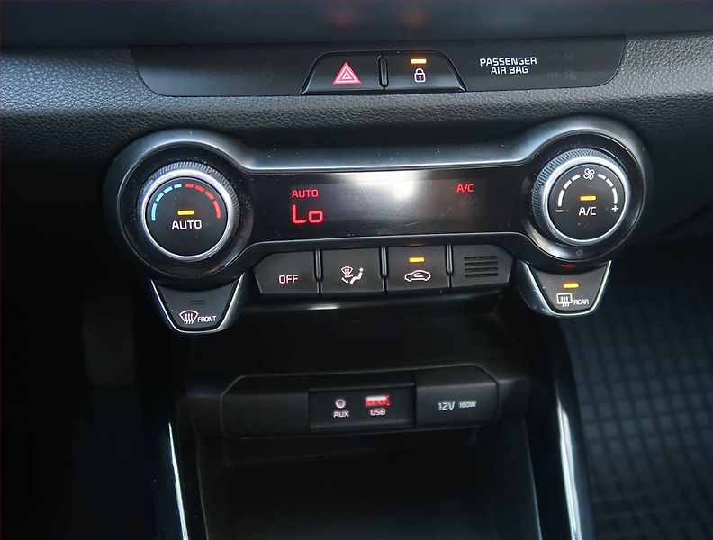 Kia Stonic (2020) 1.0 T-GDI, ČR,1.maj - fotka 18 z 23