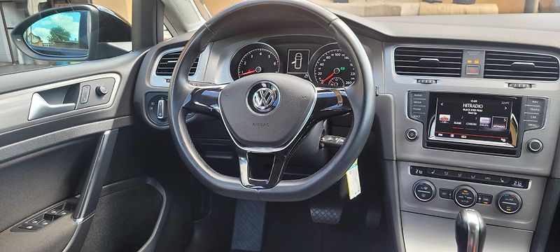 Volkswagen Golf (2014) 1,2TSi 77kW benzín DSG Comfort - fotka 20 z 38