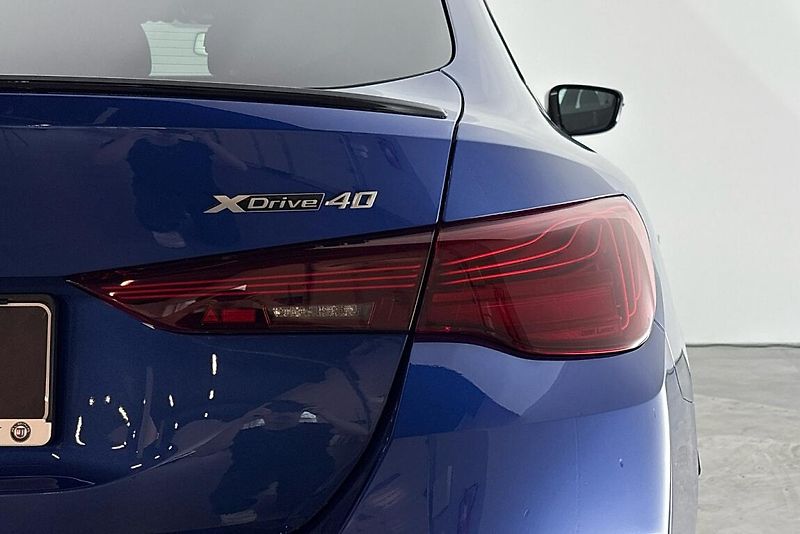 BMW i4 xDrive40 - fotka 5 z 14