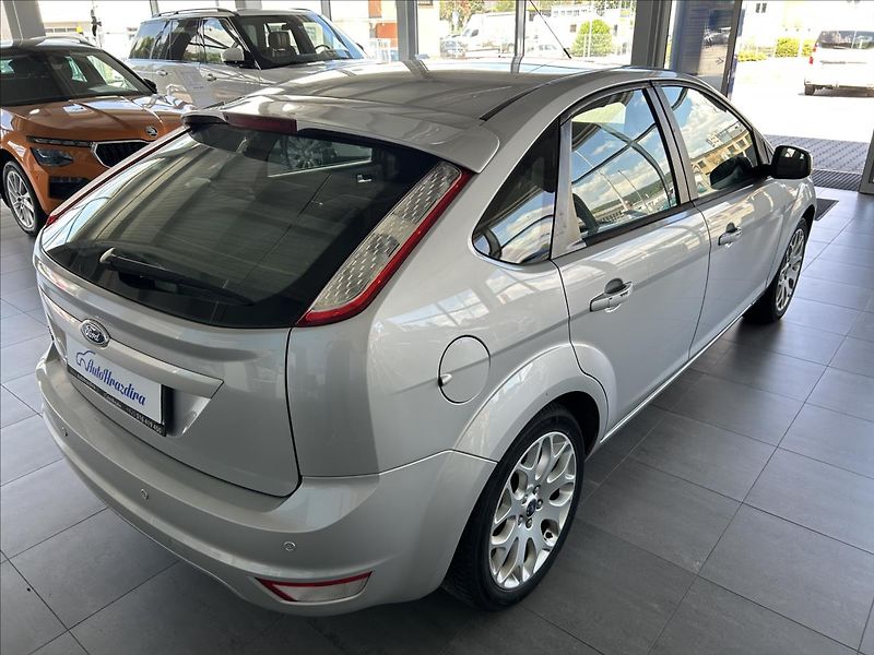 Ford Focus 1,6   SERVISKA,KLIMATIZACE - fotka 6 z 17