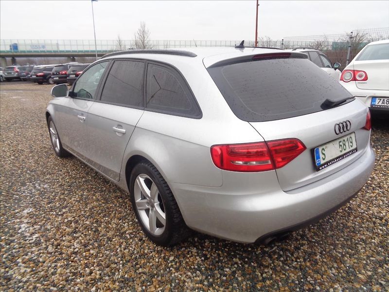 Audi A4 1,8 - fotka 8 z 16