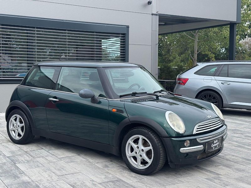 Mini Cooper (2003) One 1.6i 66kW - fotka 3 z 24