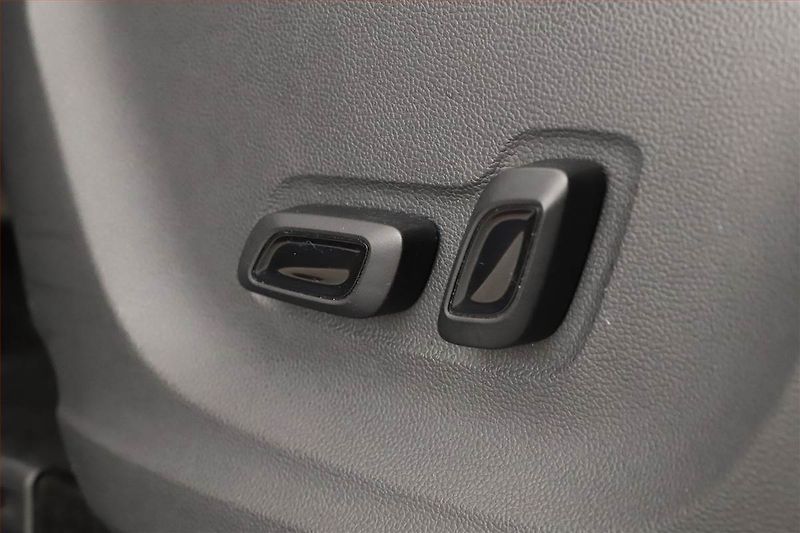 MG ZS (2022) Exclusive 1.0 Turbo, Automat - fotka 19 z 21