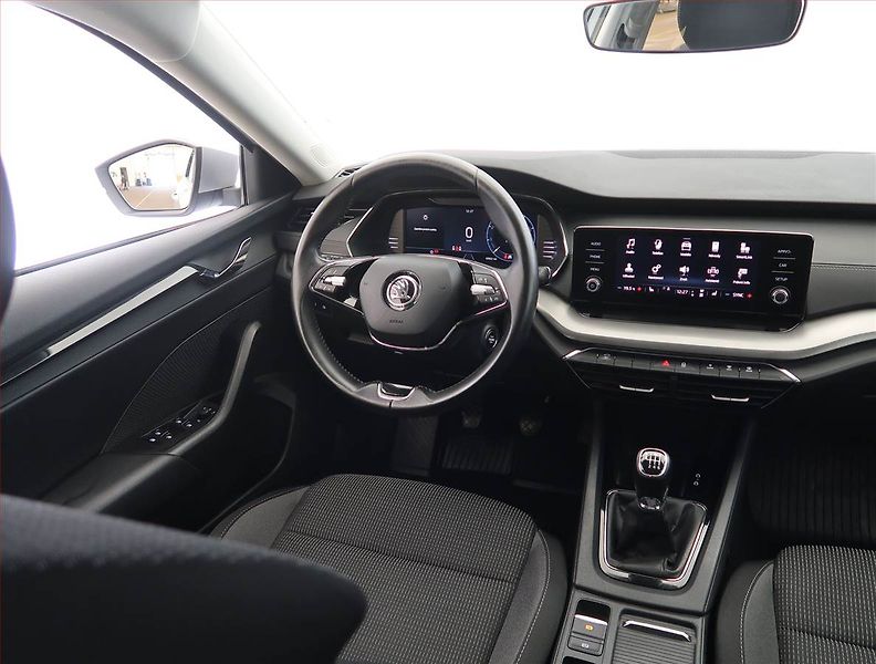 Škoda Octavia (2022) Ambition 2.0 TDI, ČR,1.maj - fotka 7 z 24