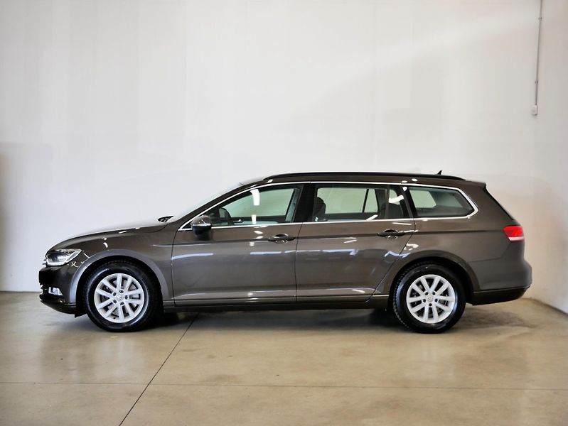 Volkswagen Passat - fotka 3 z 25