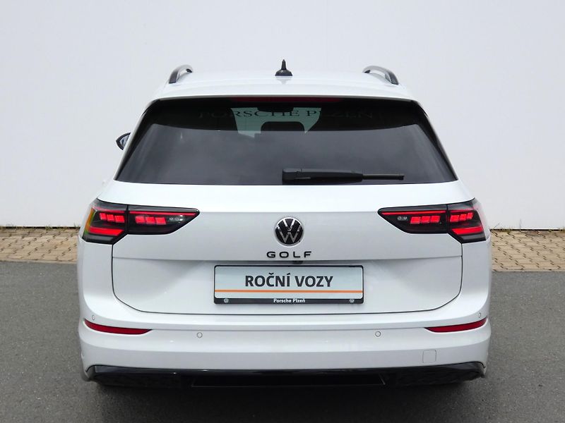 Volkswagen Golf Variant R-Line People 2,0 TDI - fotka 11 z 30