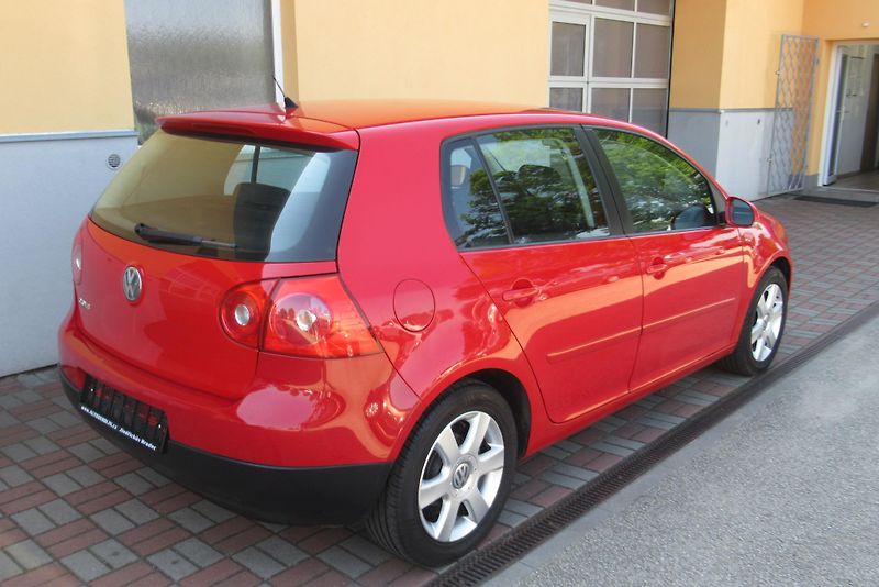 Volkswagen Golf 1.4i AUT. KLIMA NOVÉ ROZVODY - fotka 5 z 27