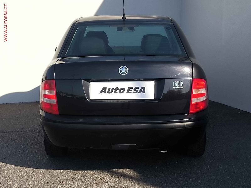Škoda Fabia (2001) 1.4i 16V, ČR, AC, TZ - fotka 5 z 14