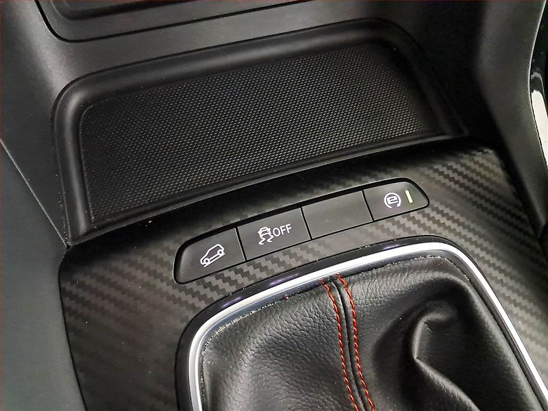 MG ZS (2023) Comfort 1.5, ČR,1.maj - fotka 16 z 19