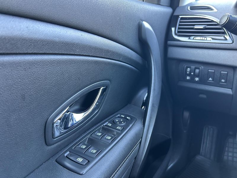 Renault Mégane (2014) 1.6 DCi 96KW servisní historie - fotka 19 z 26