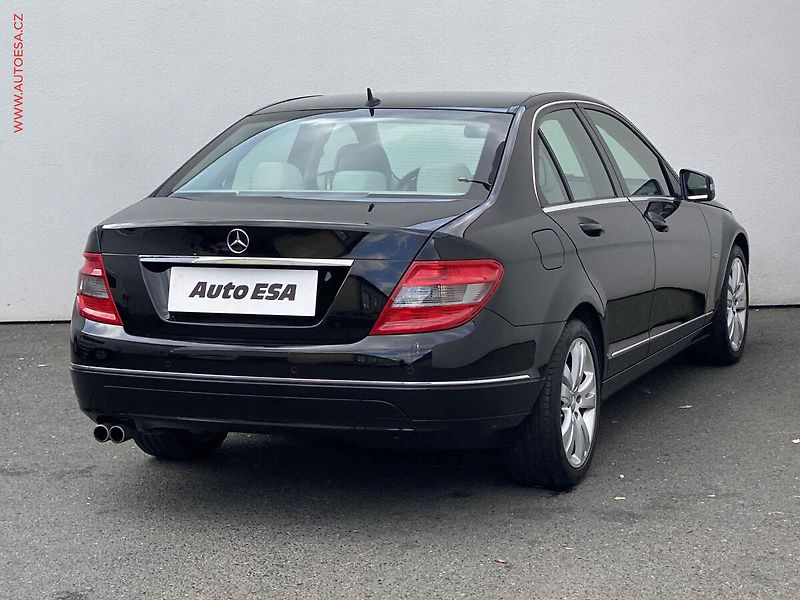 Mercedes-Benz Třídy C (2009) 1.6 K C180, Avantgarde, AT - fotka 4 z 16