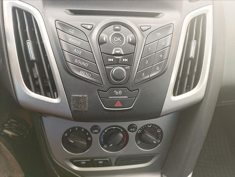 Ford Focus 1,6 TDCi 70KW Nové ČR - fotka 13 z 15