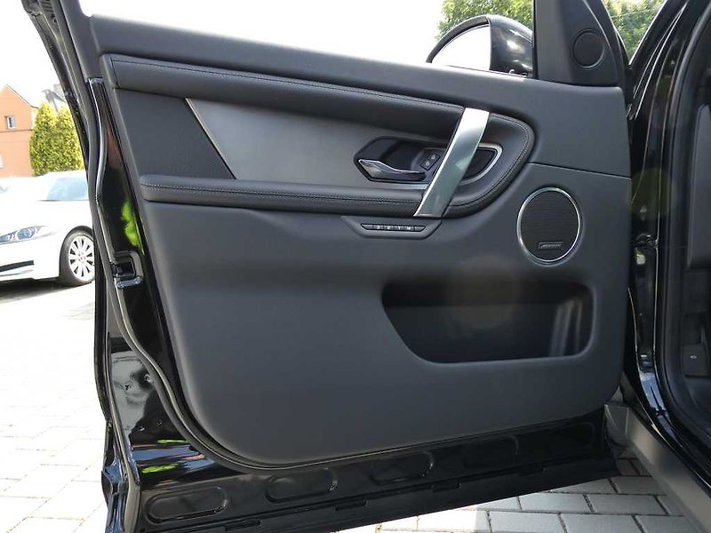 Land Rover Discovery Sport 1,5 Dynamic Se P270e - fotka 15 z 40