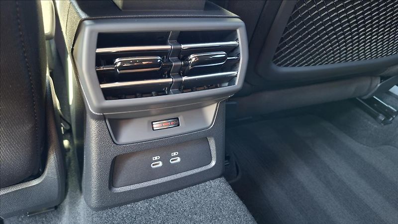 Audi A3 1,5 110 Kw 35 TFSI  ALLSTREET - fotka 24 z 31