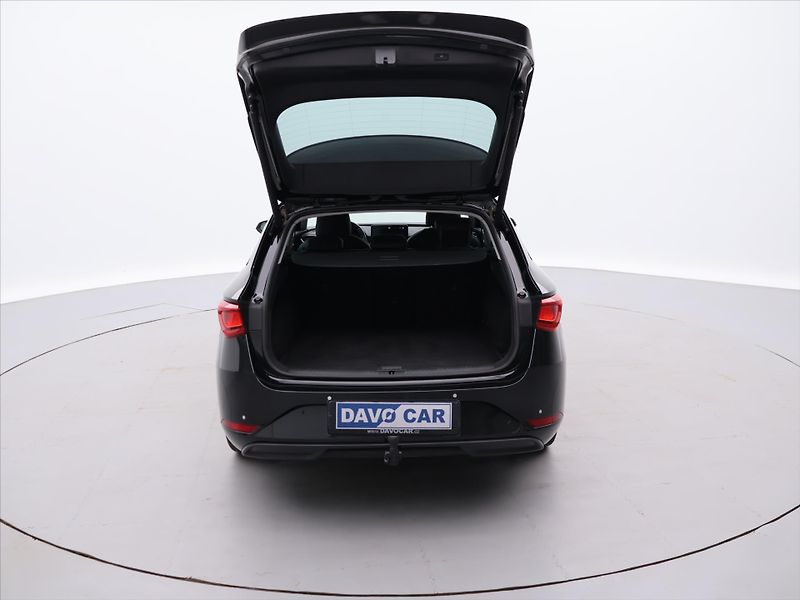 Seat Leon 2,0 TDI DSG 110kW Xcellence ST - fotka 9 z 29