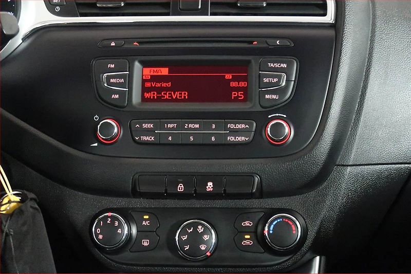 Kia Ceed (2018) 1.4 CVVT, ČR,1.maj, Serv.kniha - fotka 12 z 15