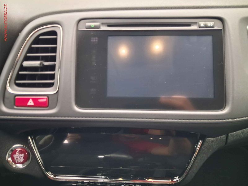 Honda HR-V (2016) 1.5 i- VTEC, Executive, AT - fotka 13 z 18