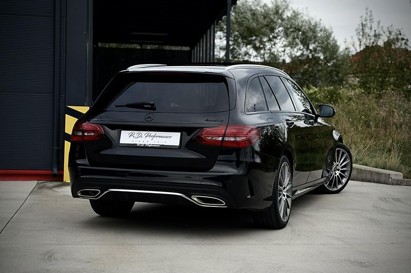 Mercedes-Benz Třídy C (2018) C 200 4Matic AMG Line - fotka 10 z 46