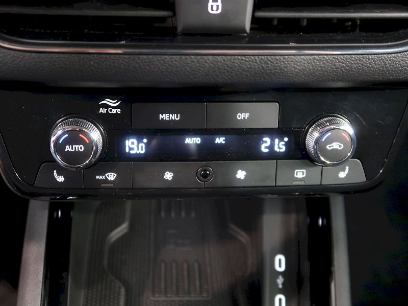 Škoda Kamiq (2025) TOP SELECTION 1.0TSI 85KW - fotka 32 z 41