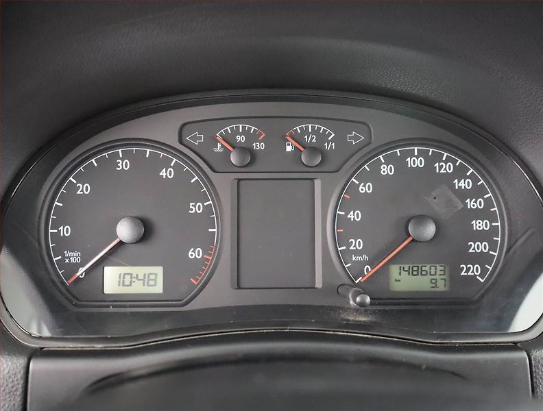 Volkswagen Polo (2003) 1.2, po STK, zamluveno - fotka 11 z 15