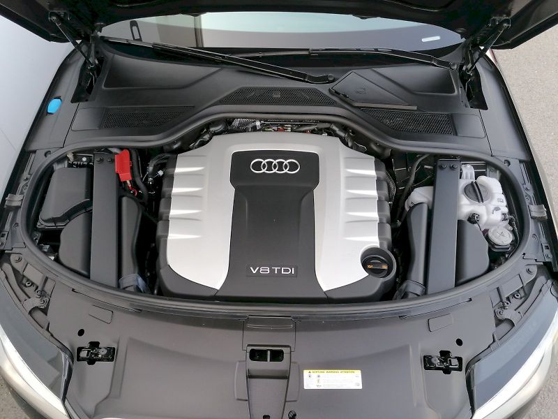 Audi A8 (2010) 4,2 V8 Quattro TOP - fotka 23 z 25