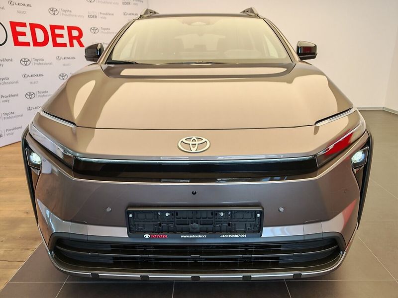 Toyota bZ4X Touring EL 4x4 Executive - fotka 2 z 49