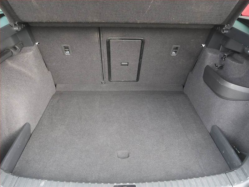 Škoda Karoq (2024) Fresh 2.0 TDI - fotka 14 z 22