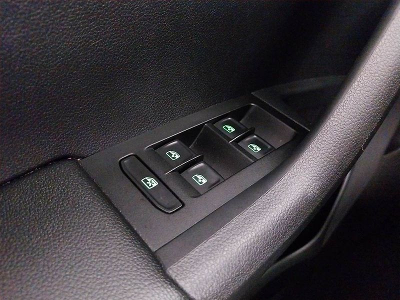 Škoda Octavia (2019) Style 2.0 TDI, Serv.kniha - fotka 18 z 21