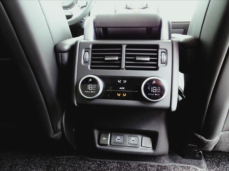 Land Rover Discovery (2026) 3,0 D350 GEMINI AWD - fotka 22 z 30