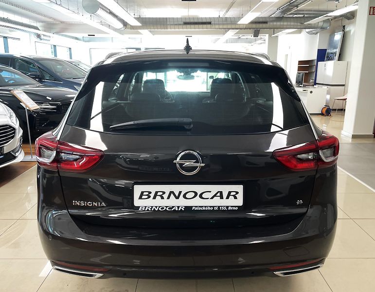 Opel Insignia ST 2,0CDTi 128kW 4X4, ČR - fotka 5 z 30